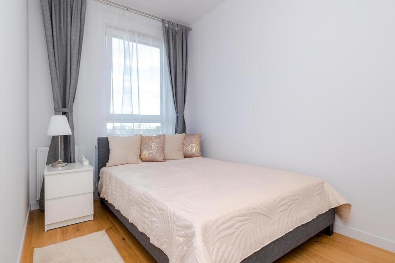 Apartament Apart D&K Free Parking Komputerowa 8 Warszawa Zewnętrze zdjęcie