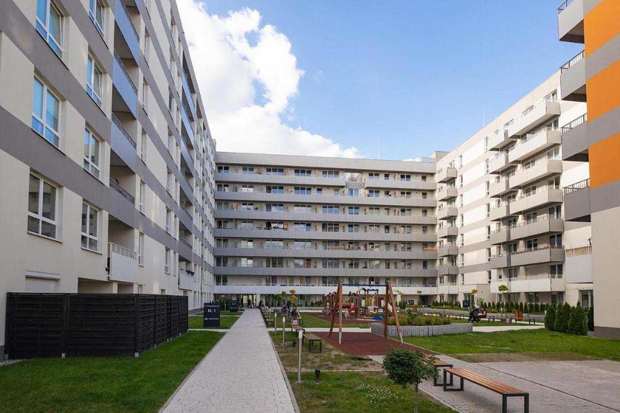 Apartament Apart D&K Free Parking Komputerowa 8 Warszawa Zewnętrze zdjęcie