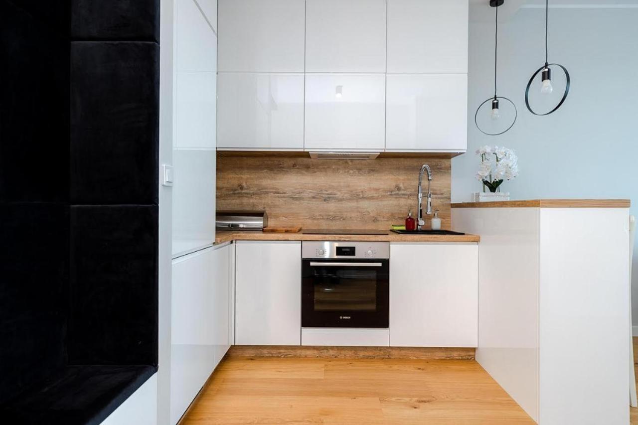 Apartament Apart D&K Free Parking Komputerowa 8 Warszawa Zewnętrze zdjęcie